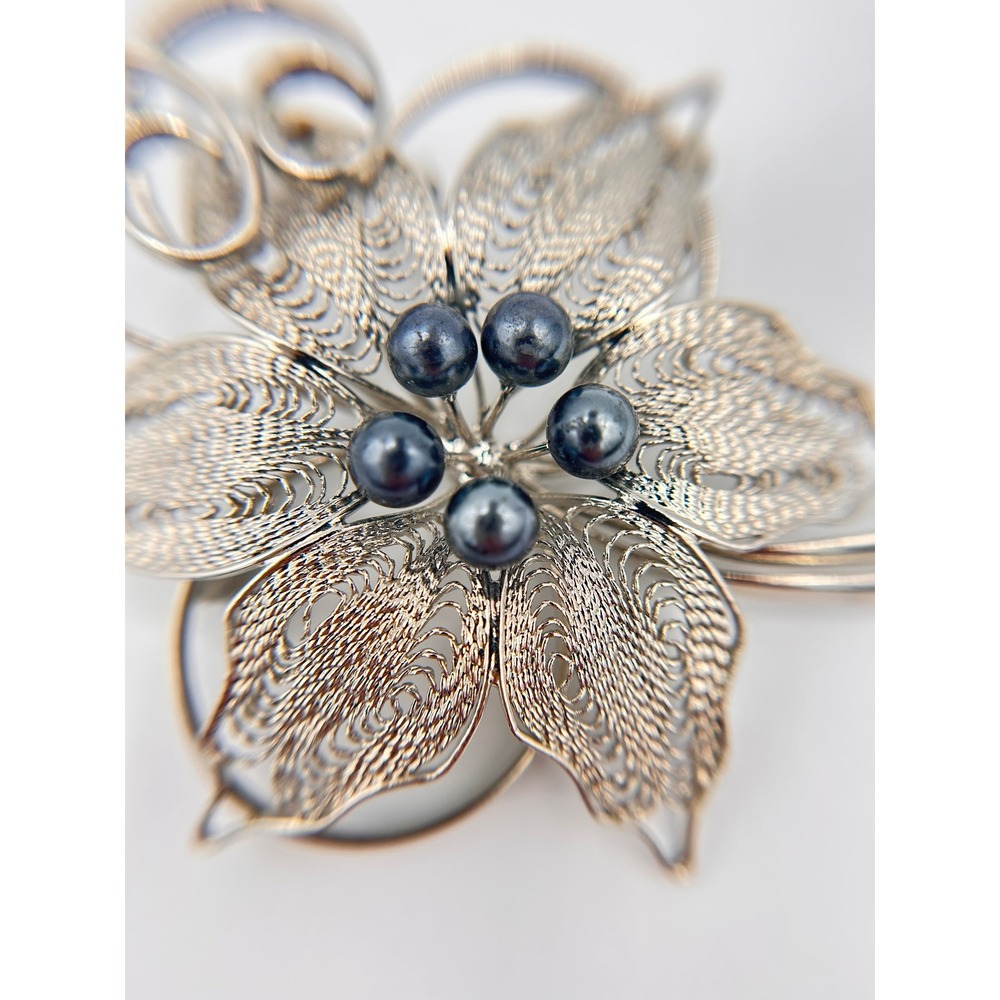 Floral Brooch Womens OS Silver Navy Good Filigree Faux Pearl Pin